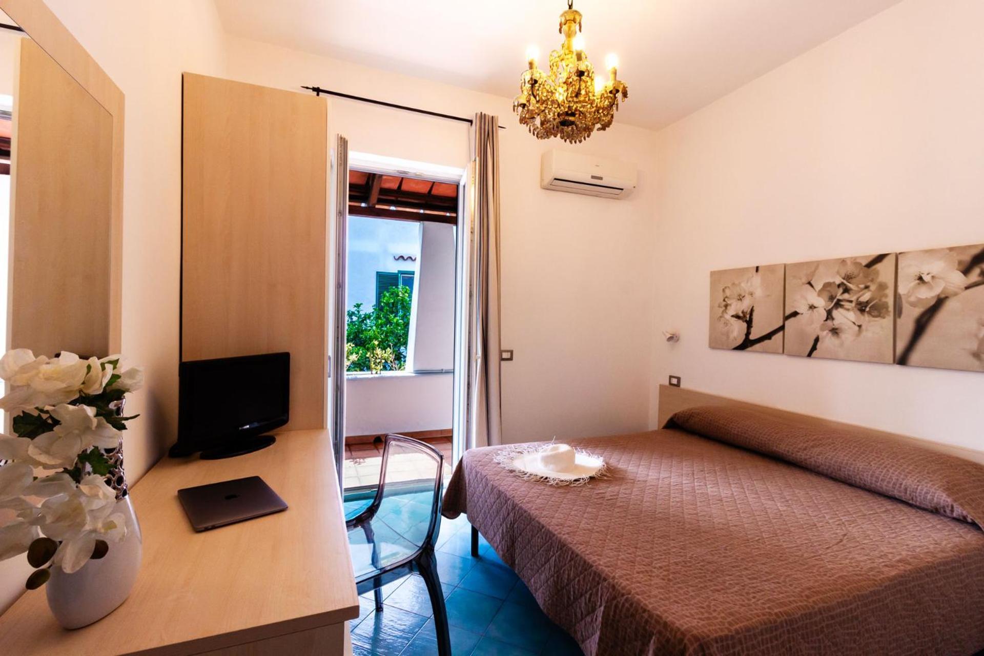 Don Giorgio Rooms & Apartments Ischia Buitenkant foto